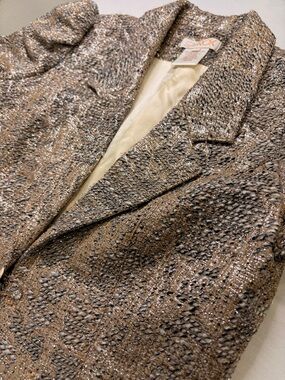 Wool and silk Tan and brown LaRok with puffy sleeves Front Button Vintage 80’s